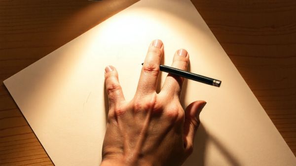 Découvrez les œuvres d'Aurélie Ferrara en graphite artistique